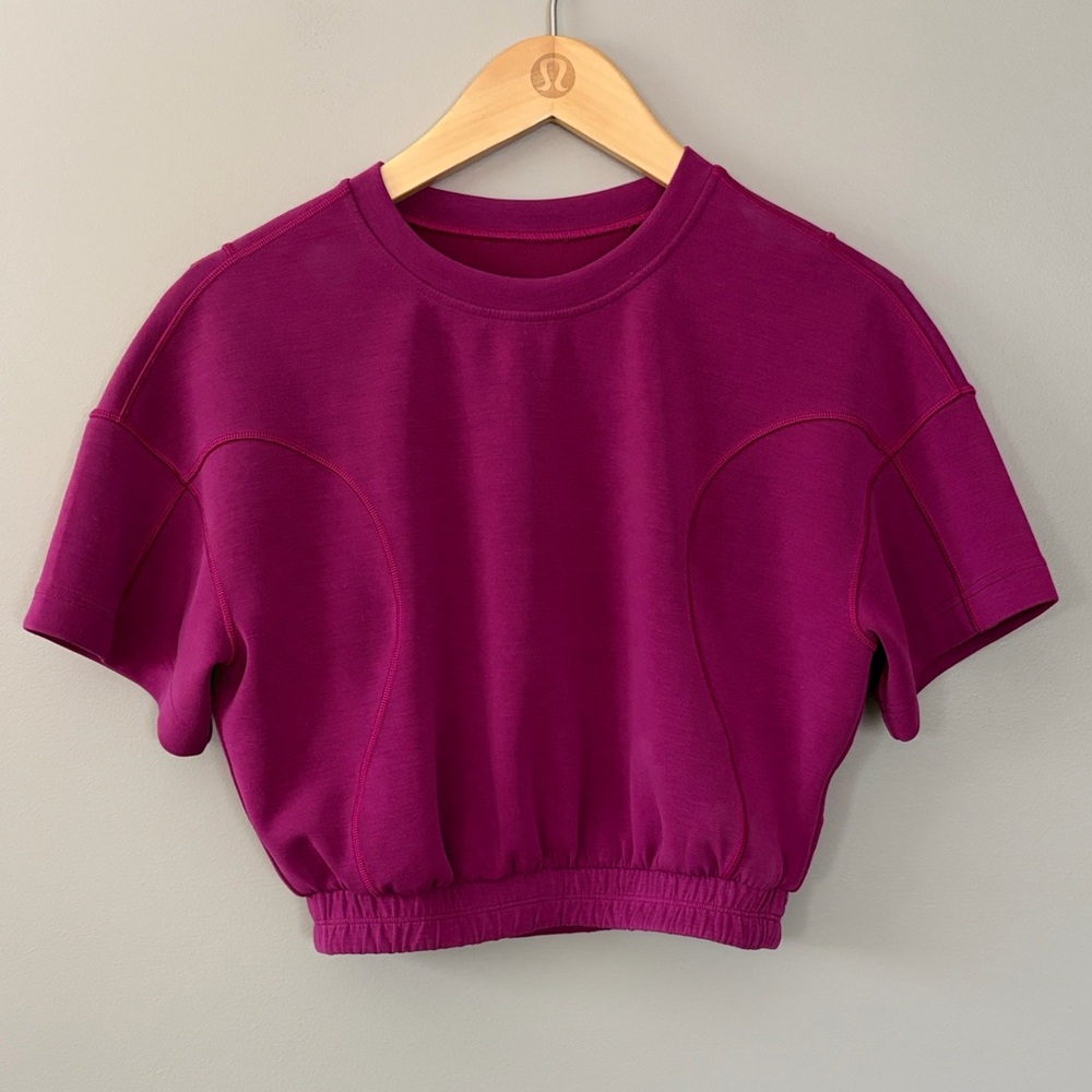 Lululemon Softstreme‎ Gathered T-Shirt Cropped Size 2 Magenta Purple